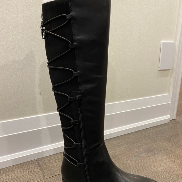 Brand new boots, never worn . Vince camuto , love the style 👍 - Picture 3 of 8